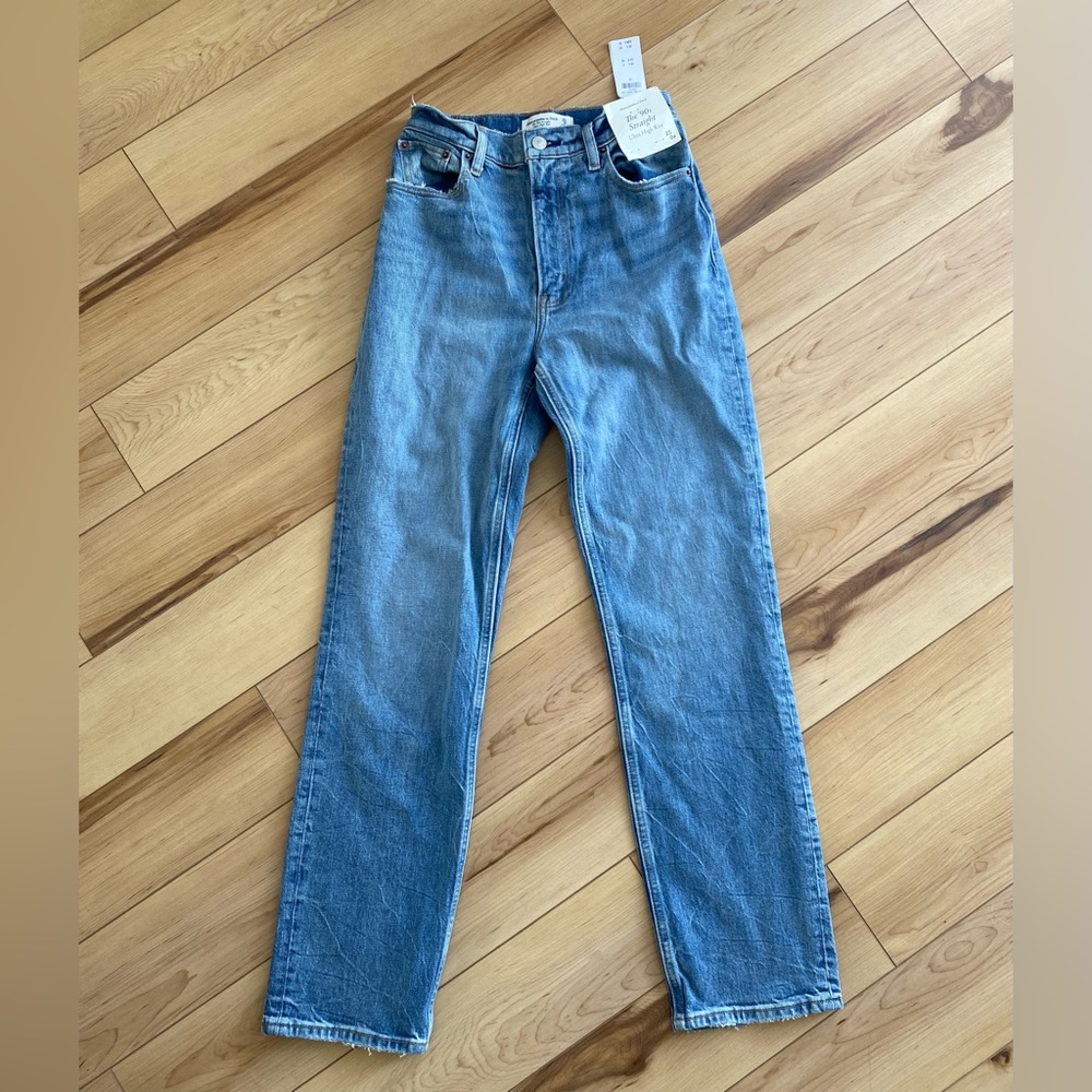 The 90s Straight, Ultra High Rise Jean